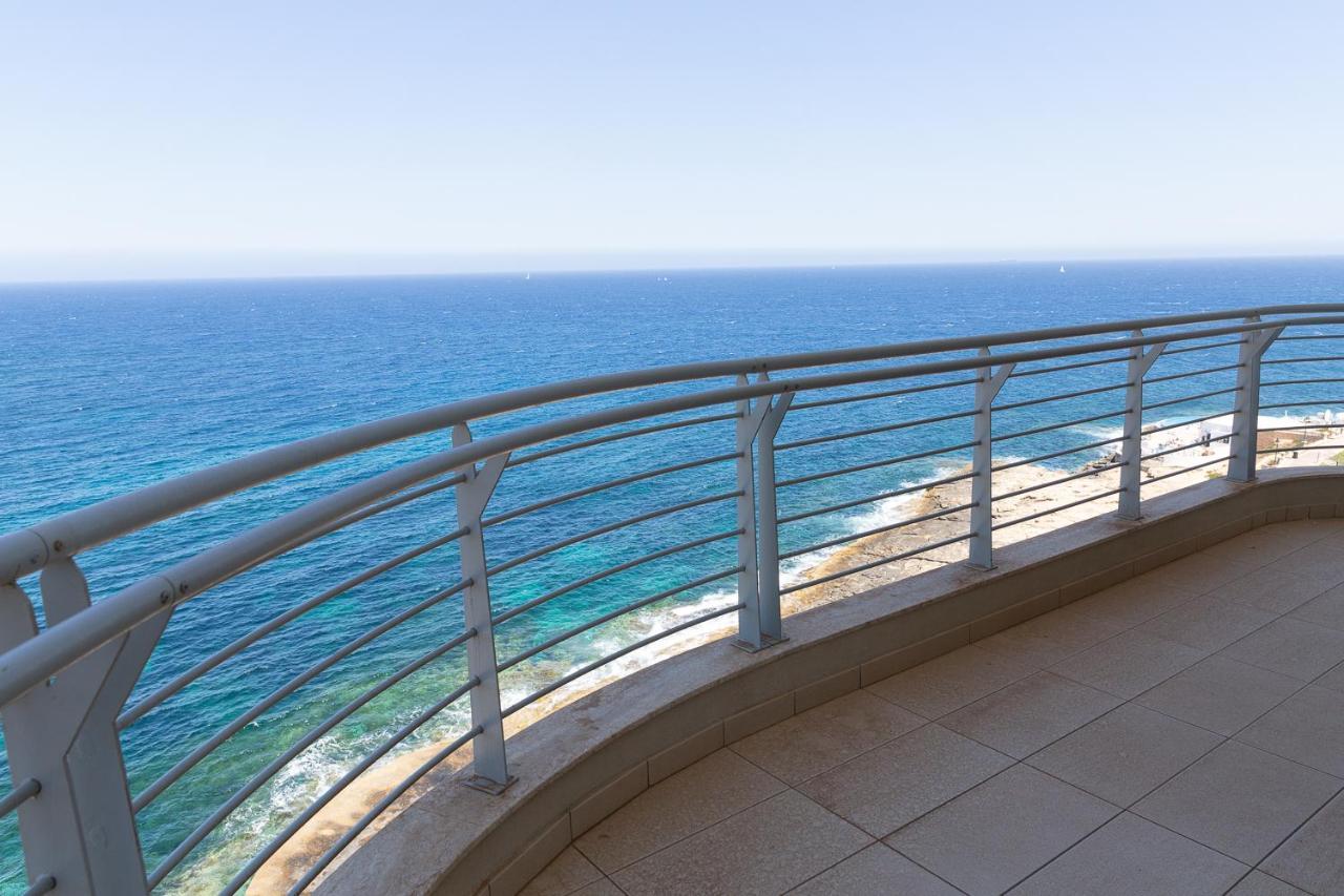 Beautiful Sea View Apartment Sliema Bagian luar foto