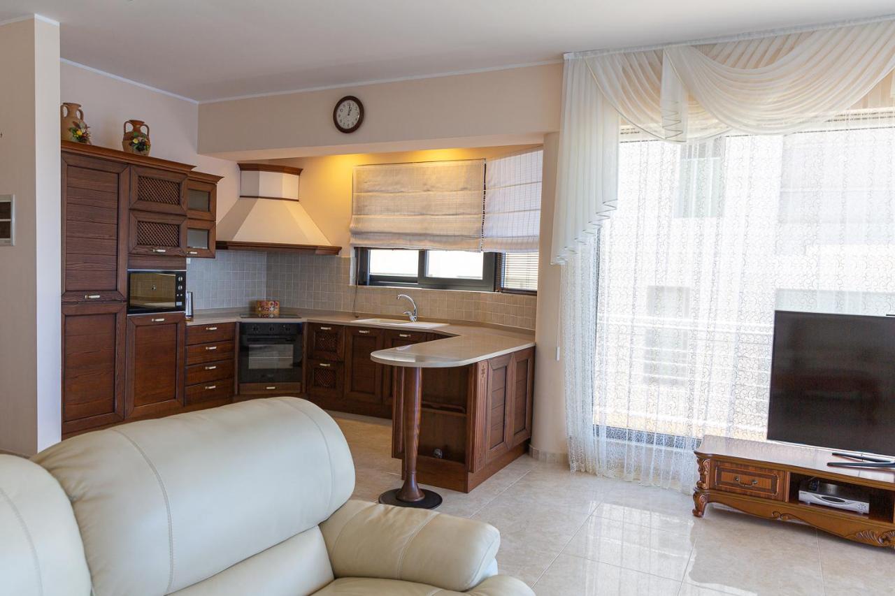 Beautiful Sea View Apartment Sliema Bagian luar foto